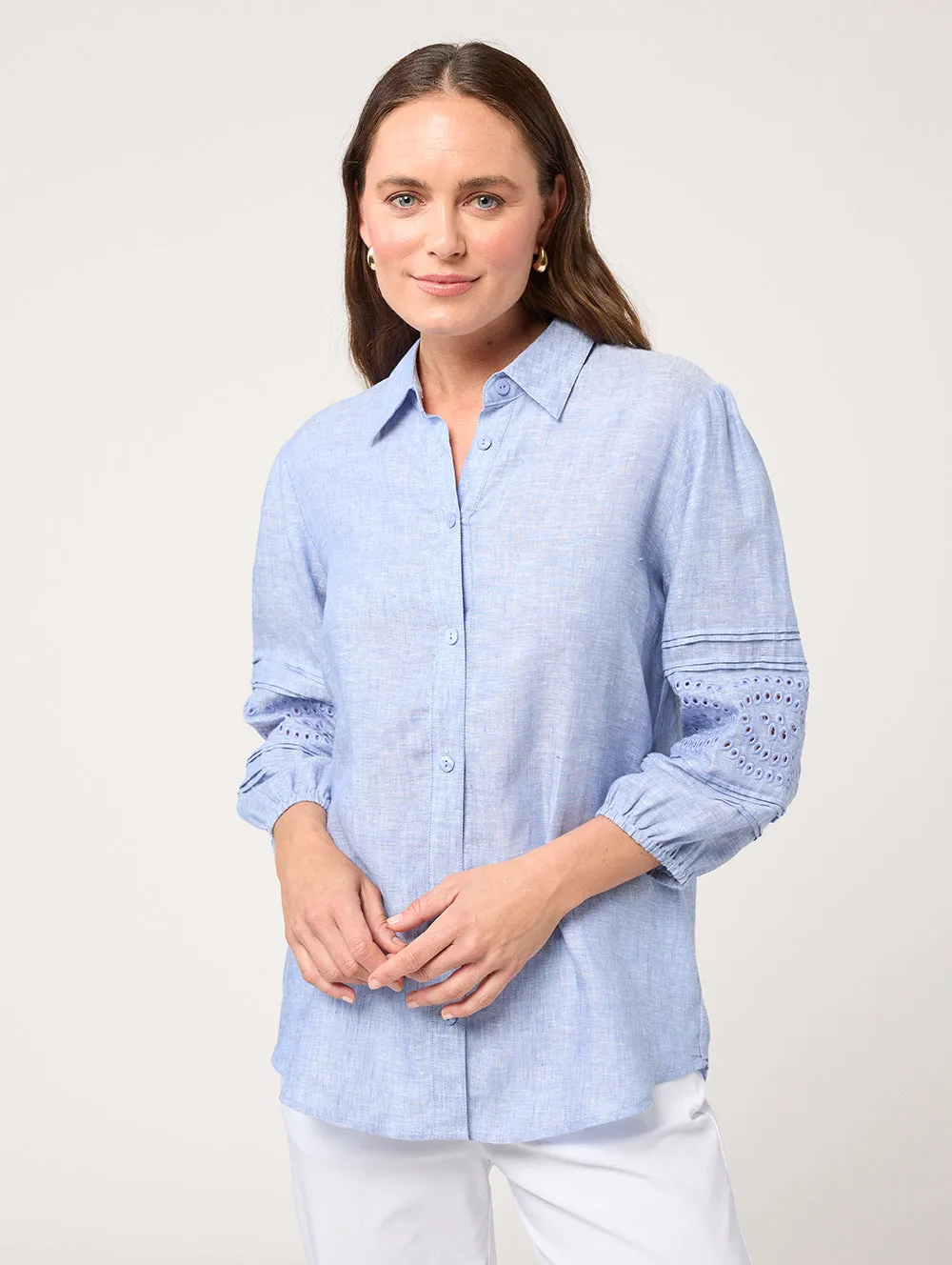 Niya 3/4 Emb Sleeve Shirt