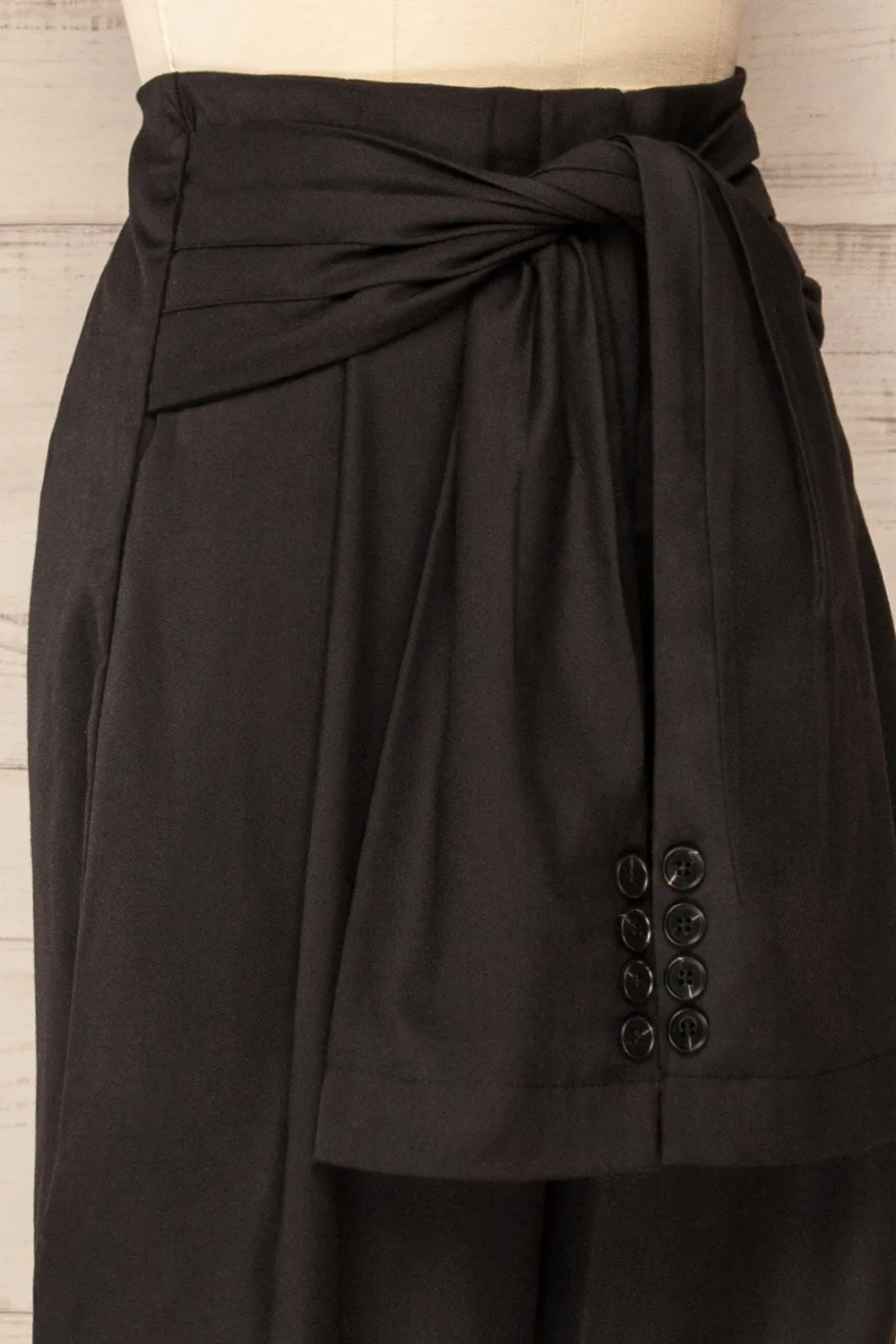 Oberhausen Black | High-Waisted Pants w/ Belt