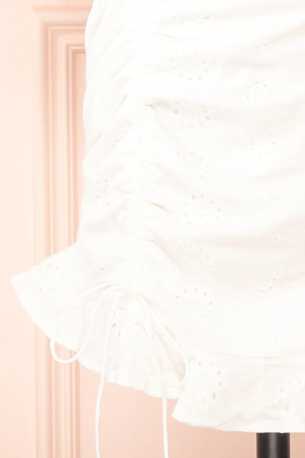 Octensia | Short White Fitted Dress w/ Openwork Embroidery