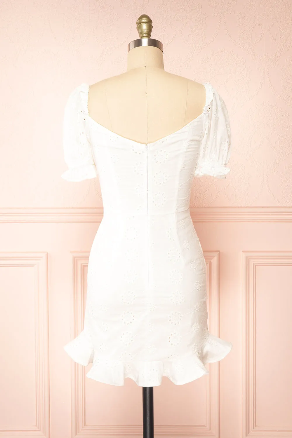 Octensia | Short White Fitted Dress w/ Openwork Embroidery