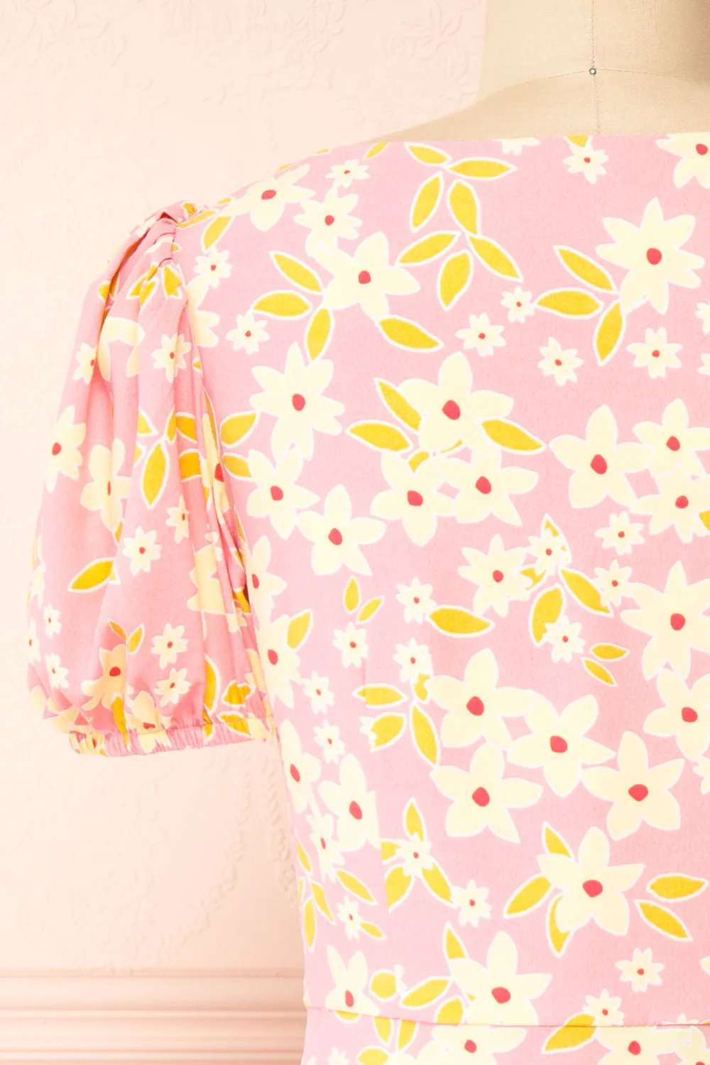 Olga | Short Pink Floral Dress w/ Puffy Sleeves