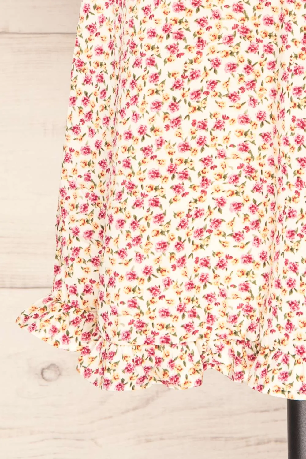 Osno Cream | Short Sleeve Floral Dress