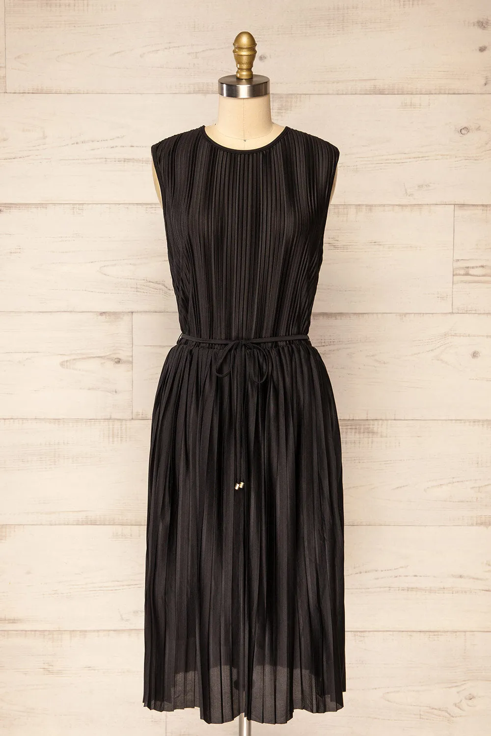 Padstow Black | Sleeveless Pleated Midi Dress