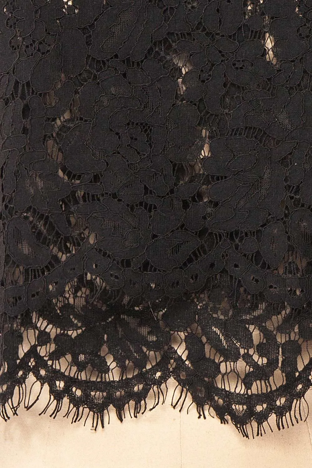 Paora Black | Short Sleeve Lace Crop Top