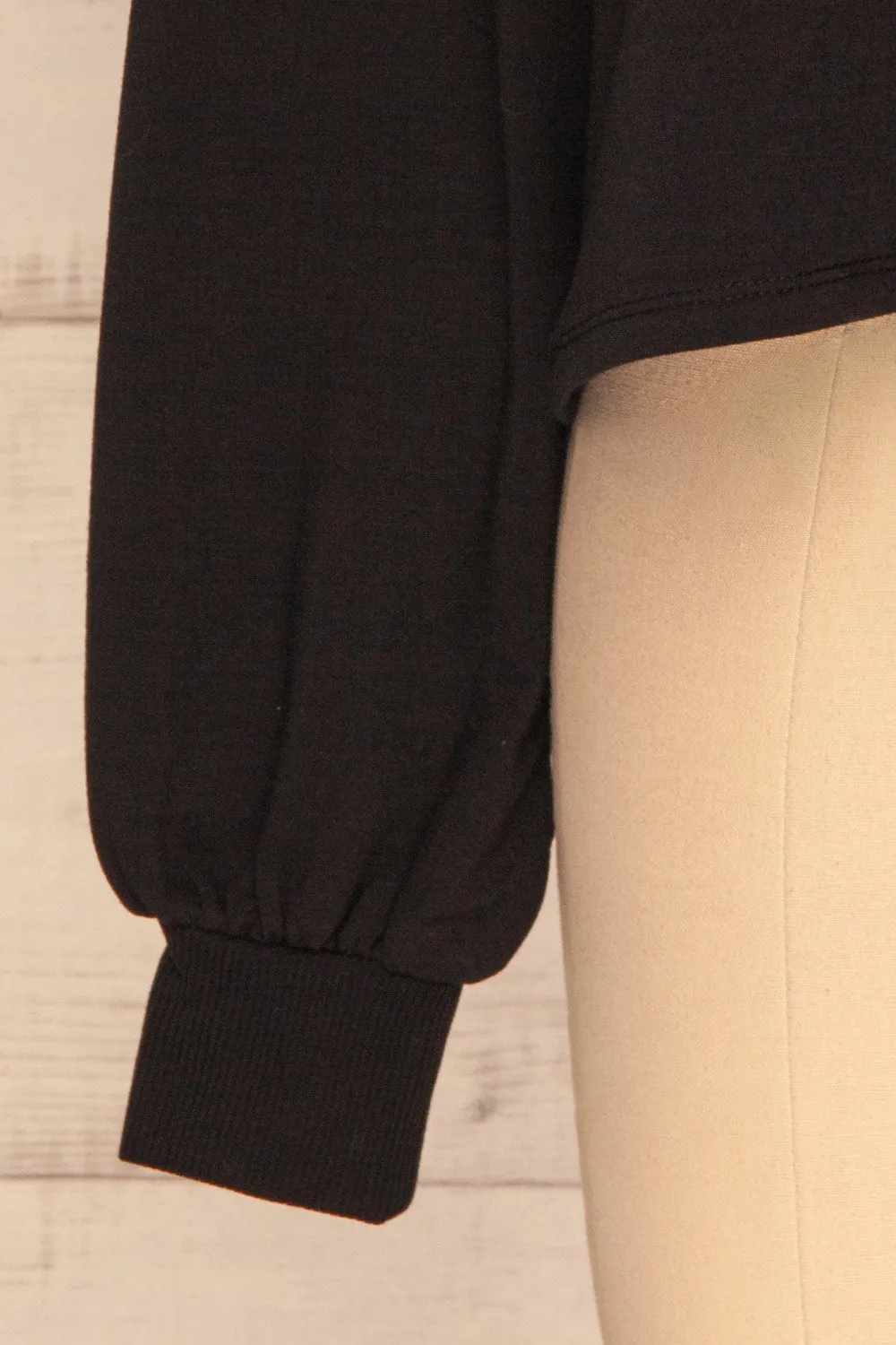 Paslek Black | Long Sleeve Crop Top