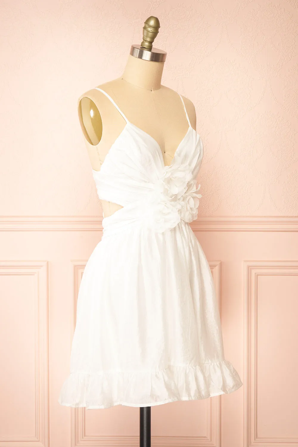 Pattiesun | Short White Dress w/ Flower Appliqués