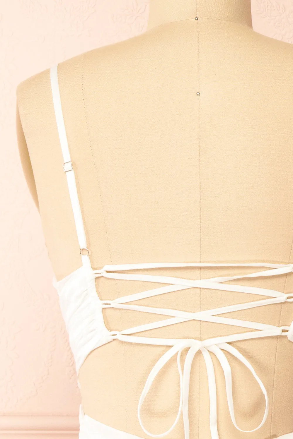 Pattiesun | Short White Dress w/ Flower Appliqués