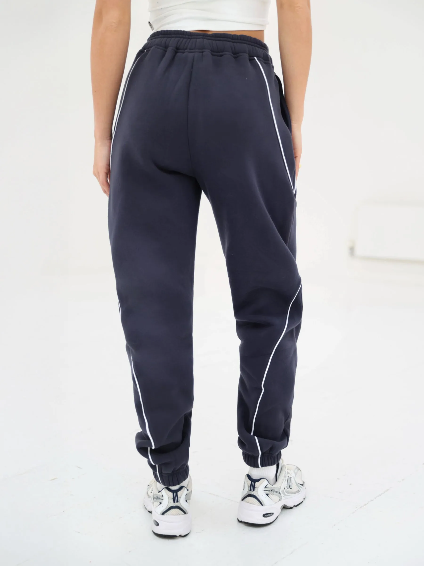 Seam Sweatpants - True Navy