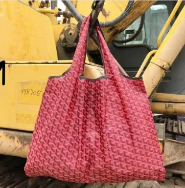The Compact Carryall - Red