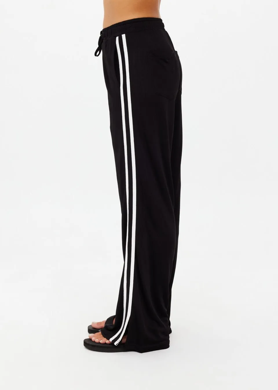The Upside - Roma Pant in Black