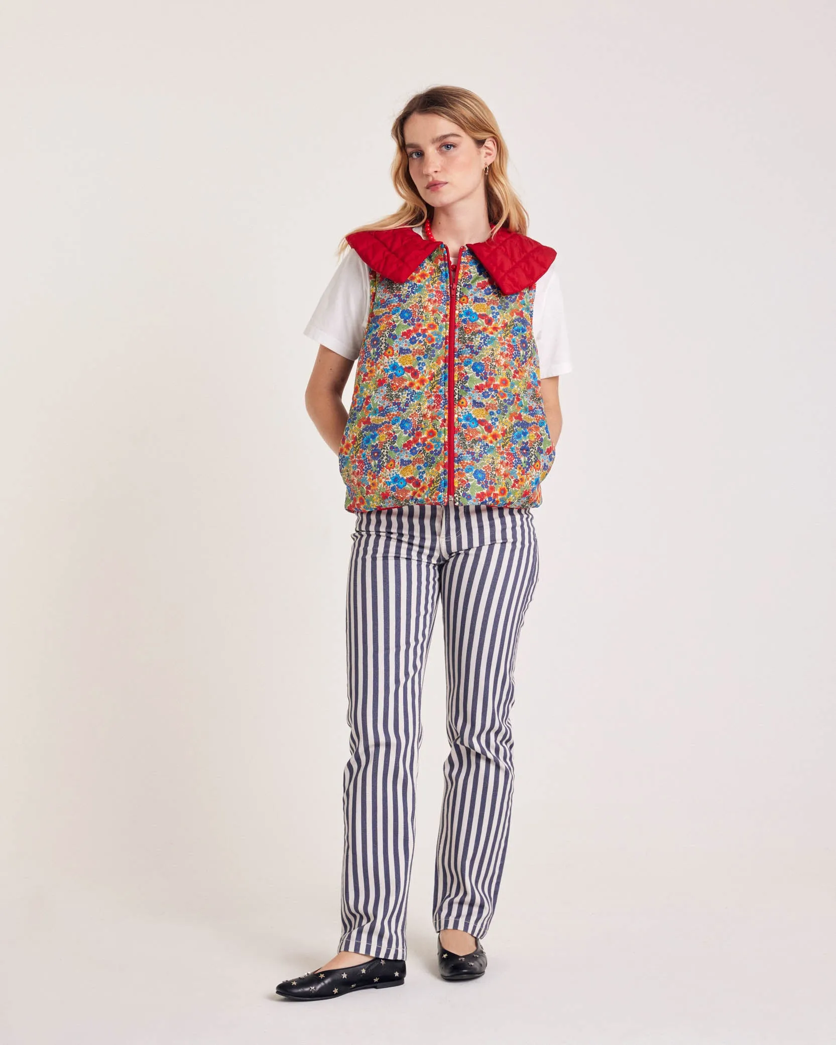 Veste Cali rouge et en tissu Liberty bleu et jaune