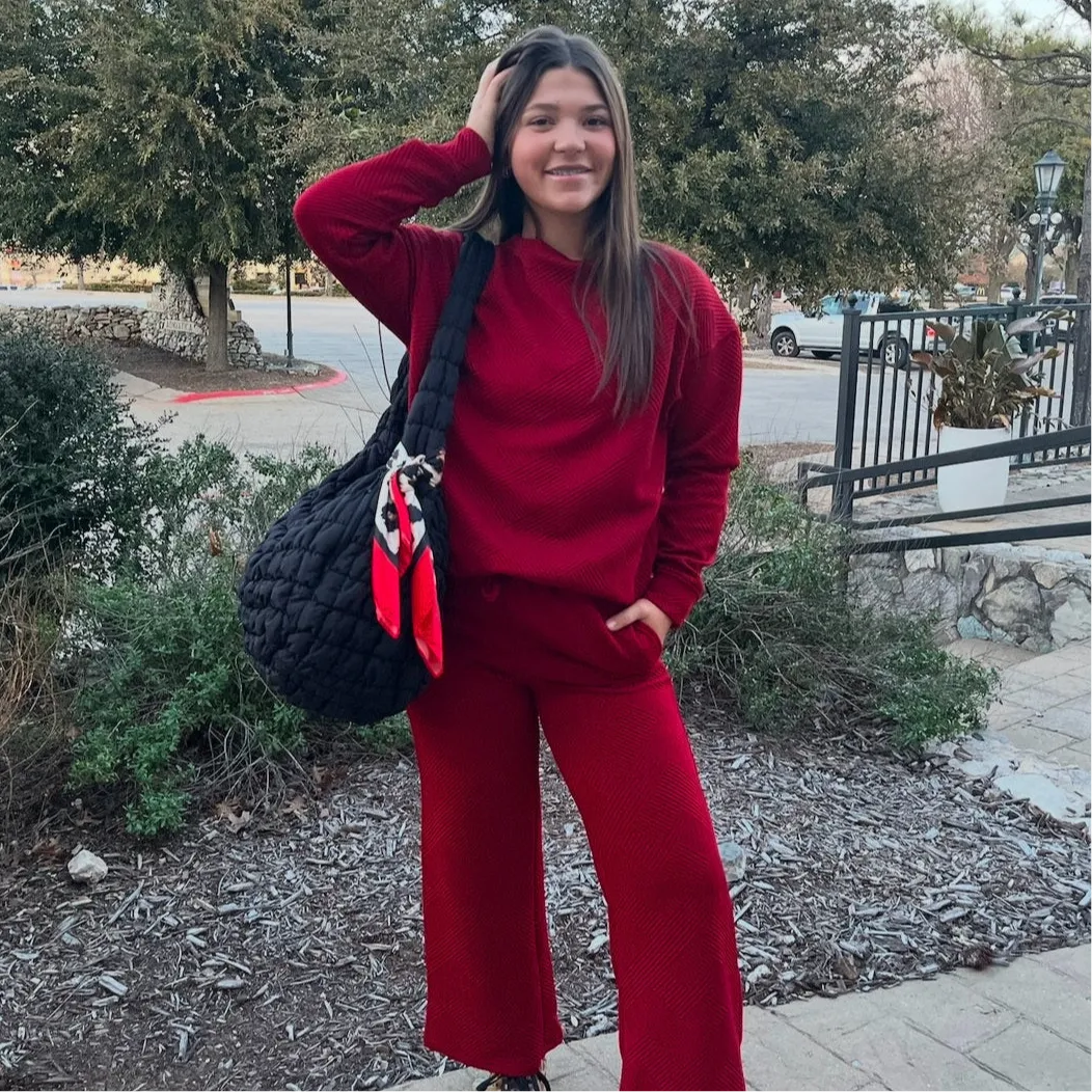 Warm & Chic Quilt Textured Lounge & Jogger Set