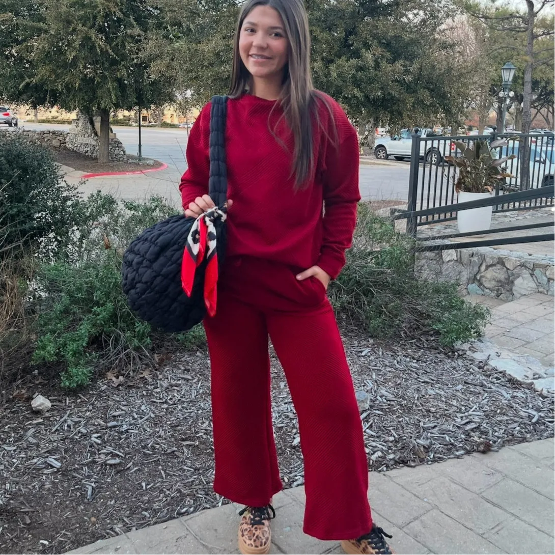 Warm & Chic Quilt Textured Lounge & Jogger Set